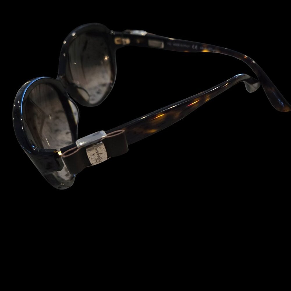 Salvatore Ferragamo Women’s Sunglasses – SF658SL 214 135 – New - Picture 10 of 15